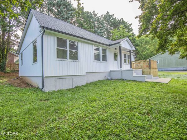 4730 Rochat Rd, Knoxville, TN 37918