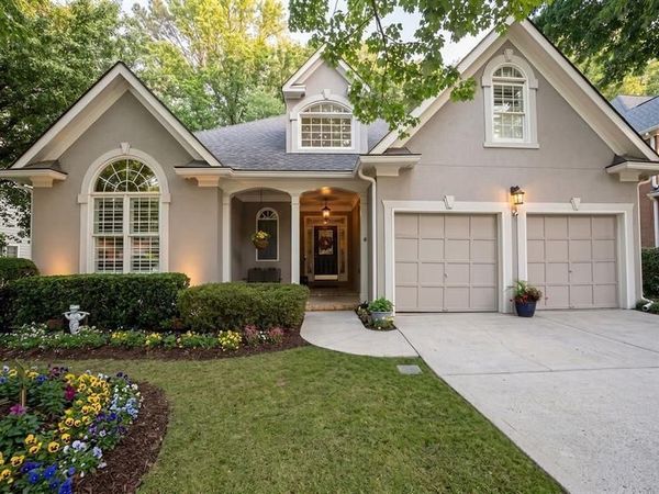 850 Lake Medlock Drive , Alpharetta, GA 30022