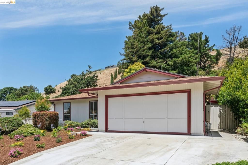 650 Marlesta Rd, Pinole, CA 94564 Main Photo