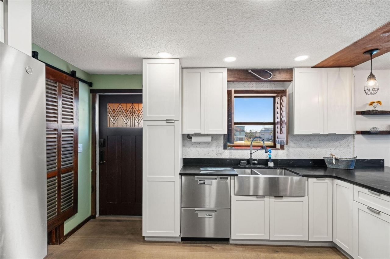 3179 Azalea Drive, Hernando Beach, FL 34607 Photo