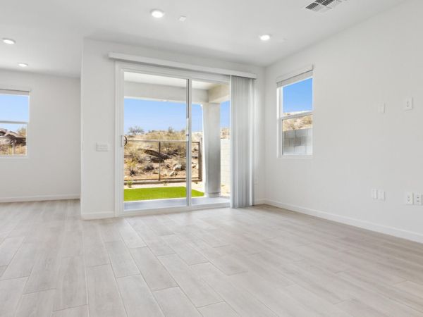 9739 S 12TH Street S, Phoenix, AZ 85042