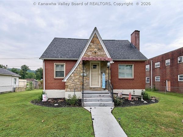 4826 Venable Avenue SE, Charleston, WV 25304