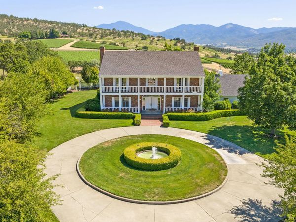 4550 Coal Mine Road, Medford, OR 97504
