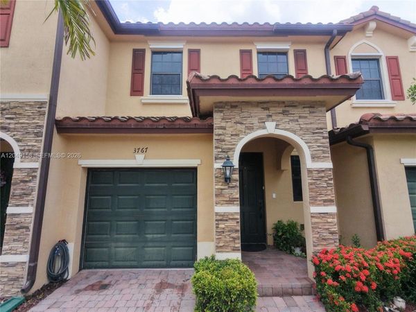 3767 SE 3rd Ct, Homestead, FL 33033