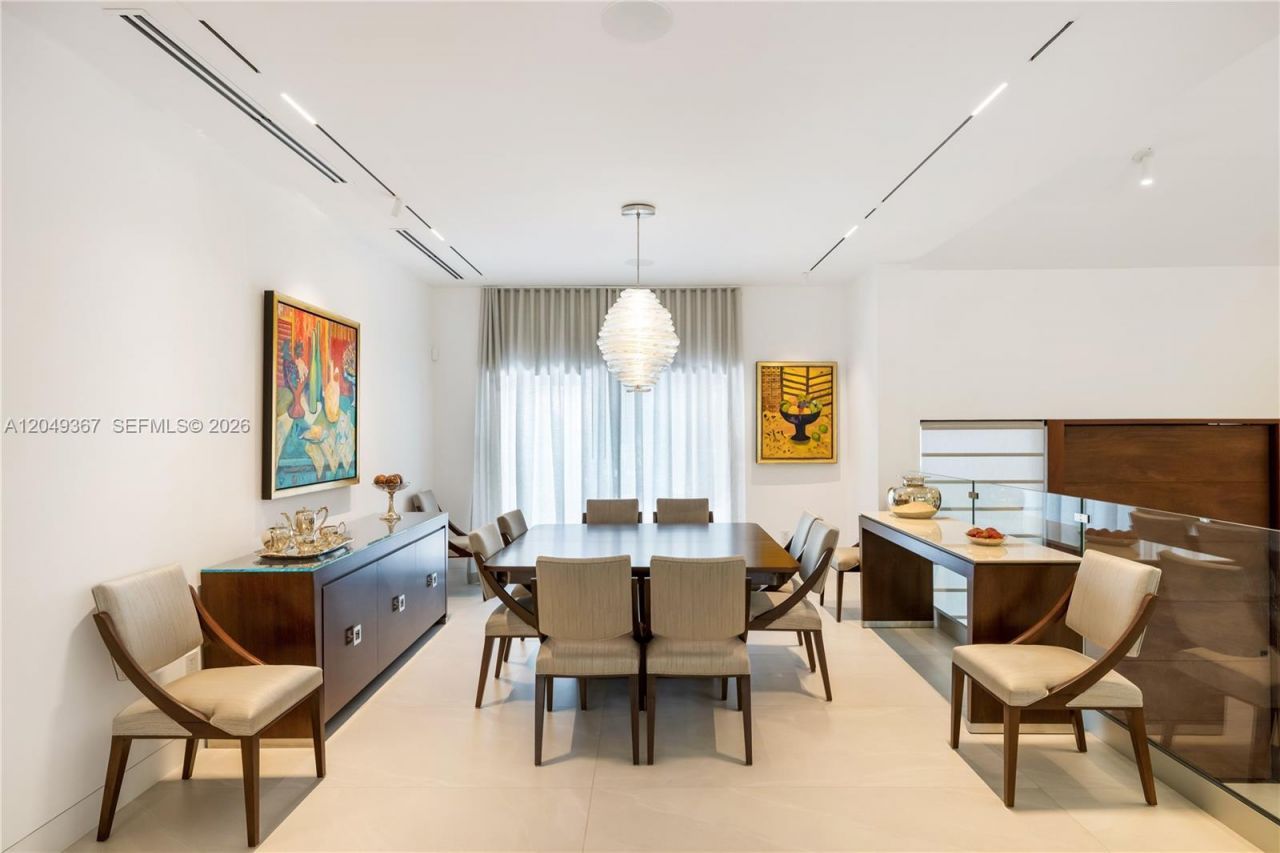 7180 E Lago Dr, Coral Gables, FL 33143 Photo