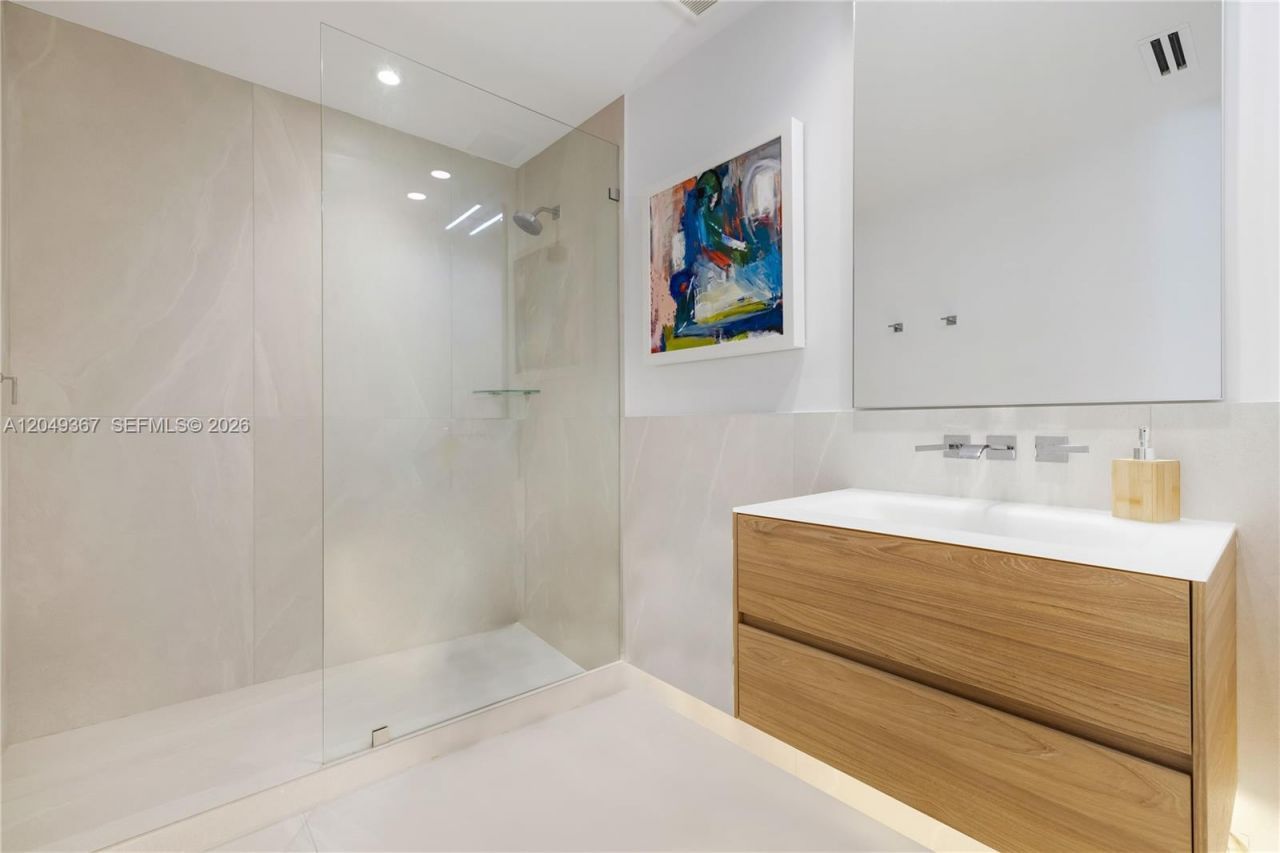 7180 E Lago Dr, Coral Gables, FL 33143 Photo