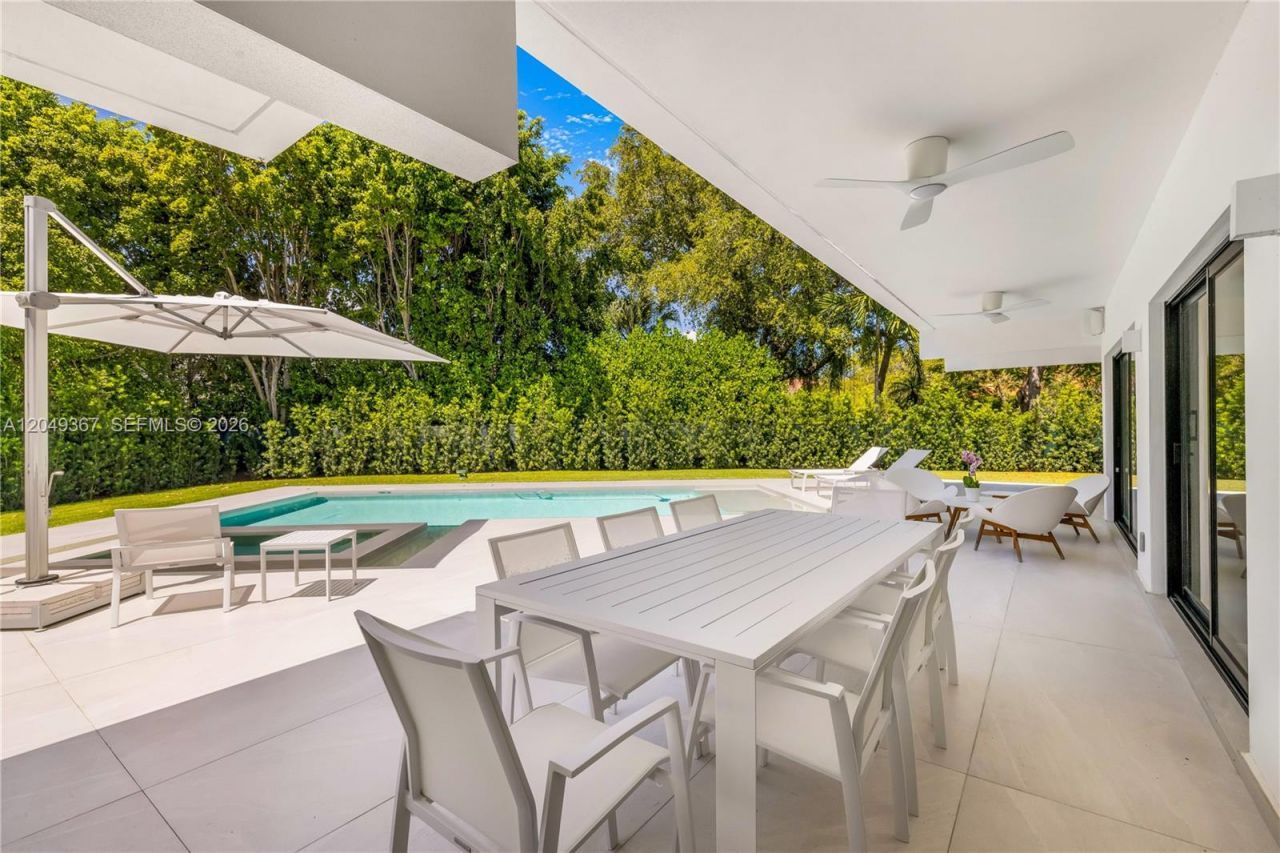 7180 E Lago Dr, Coral Gables, FL 33143 Photo