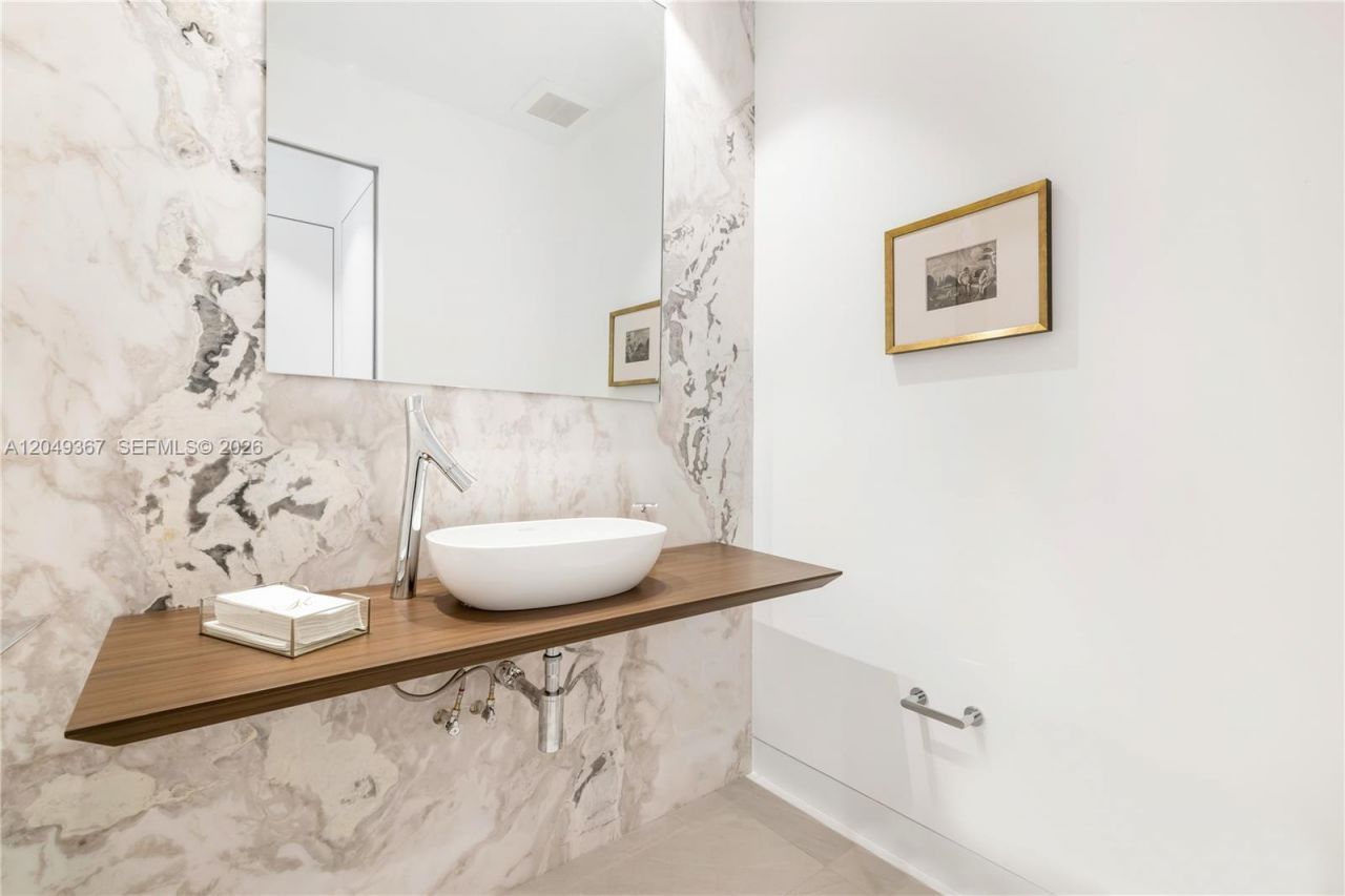 7180 E Lago Dr, Coral Gables, FL 33143 Photo