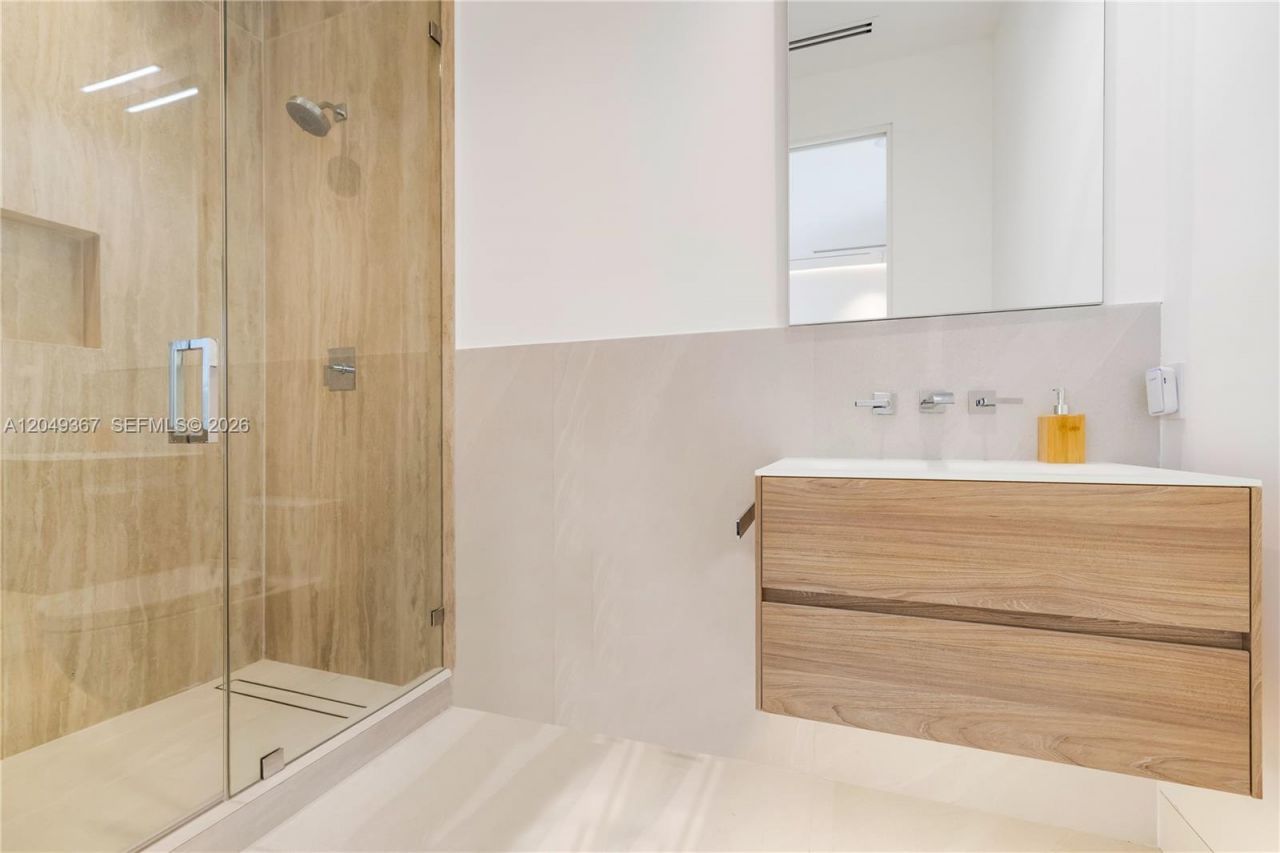7180 E Lago Dr, Coral Gables, FL 33143 Photo