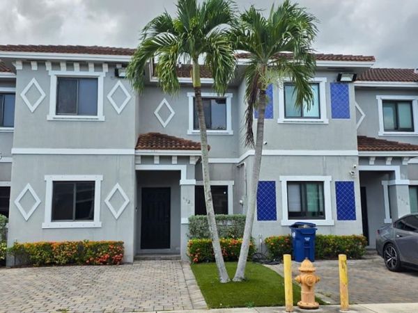 4420 SW 163rd Ct, Miami, FL 33185