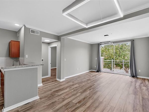 330 Las Colinas Boulevard E, Unit 320, Irving, TX 75039