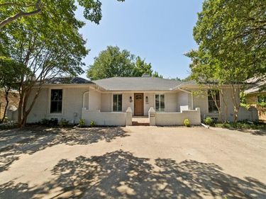 9240 Locarno Drive , Dallas, TX 75243