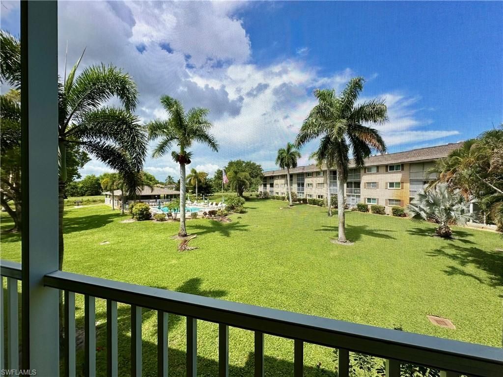 5467 Rattlesnake Hammock Rd , Unit 207, Naples, FL 34110 Photo