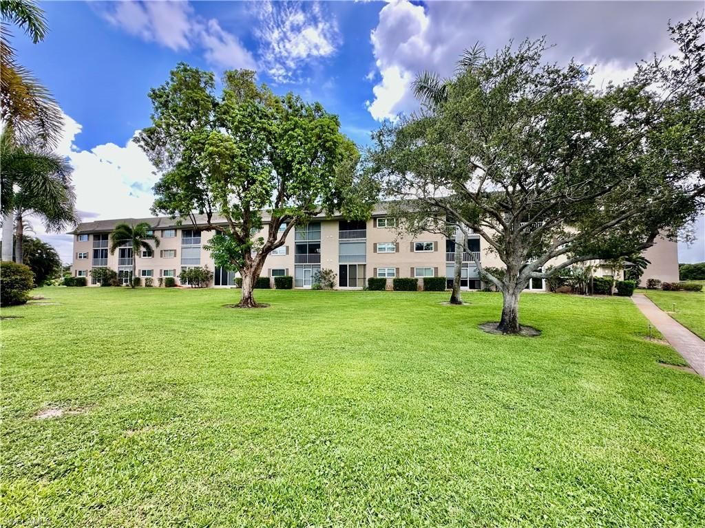 5467 Rattlesnake Hammock Rd , Unit 207, Naples, FL 34110 Photo