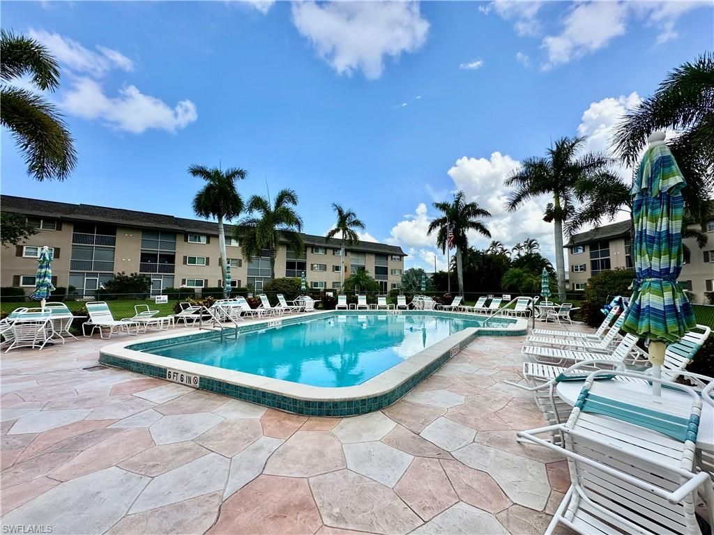 5467 Rattlesnake Hammock Rd , Unit 207, Naples, FL 34110 Photo