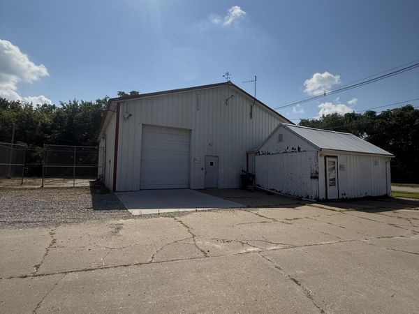 1300 WASHINGTON, Muscatine, IA 52761