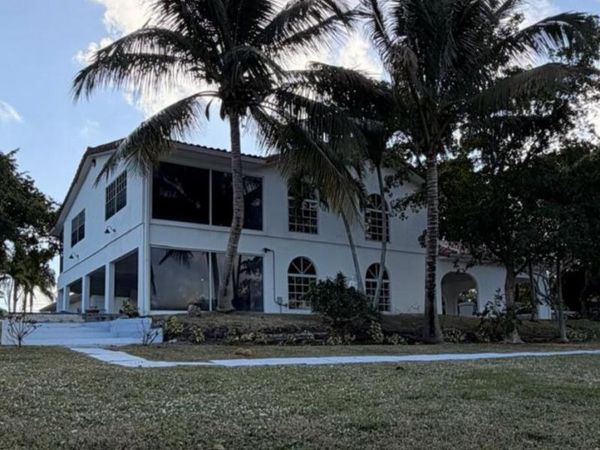 2614 Amherst Lane, Lake Worth Beach, FL 33460