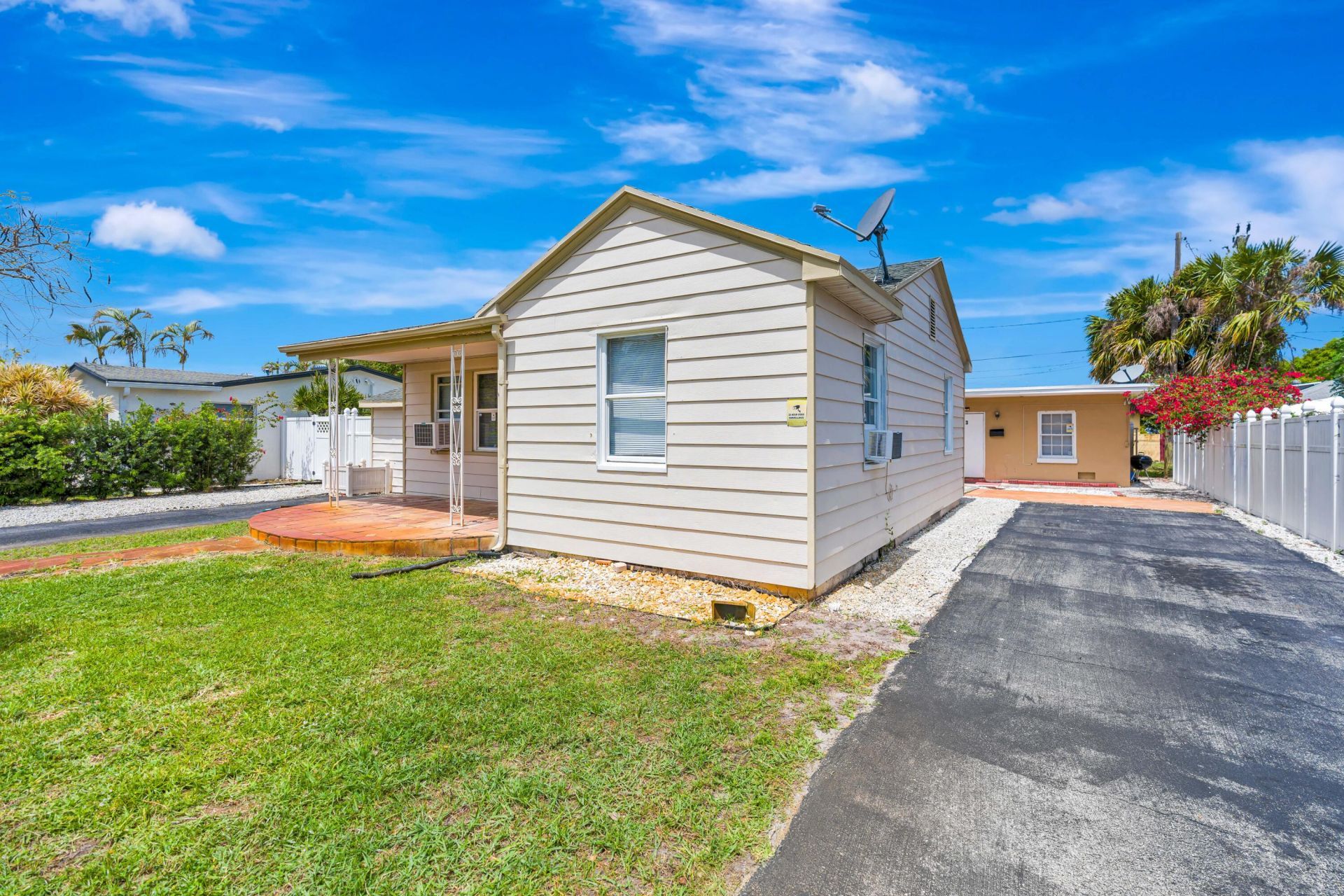 505 Foresteria Drive, Lake Park, FL 33403 Photo