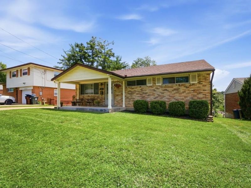 2588 Petworth Court, Reading, OH 45236 Photo 3