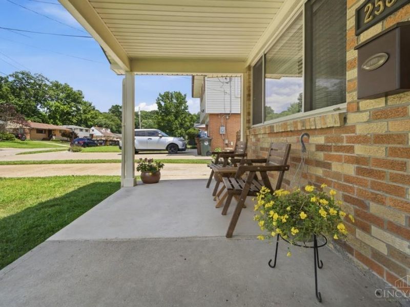 2588 Petworth Court, Reading, OH 45236 Photo 8