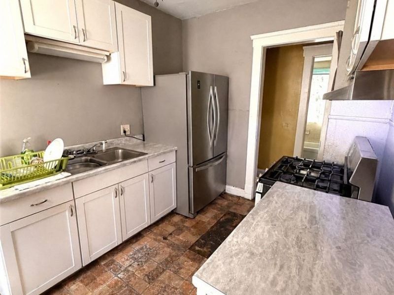9914 Adams Avenue, Cleveland, OH 44108 Photo 11