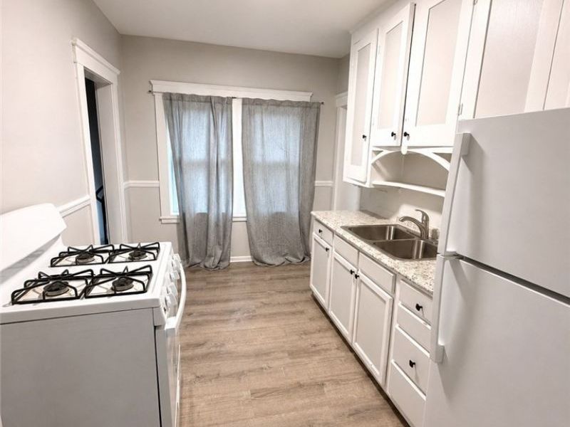 9914 Adams Avenue, Cleveland, OH 44108 Photo 3