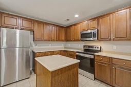 1522 Mandarin Court photo 4