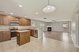 1522 Mandarin Court photo 4