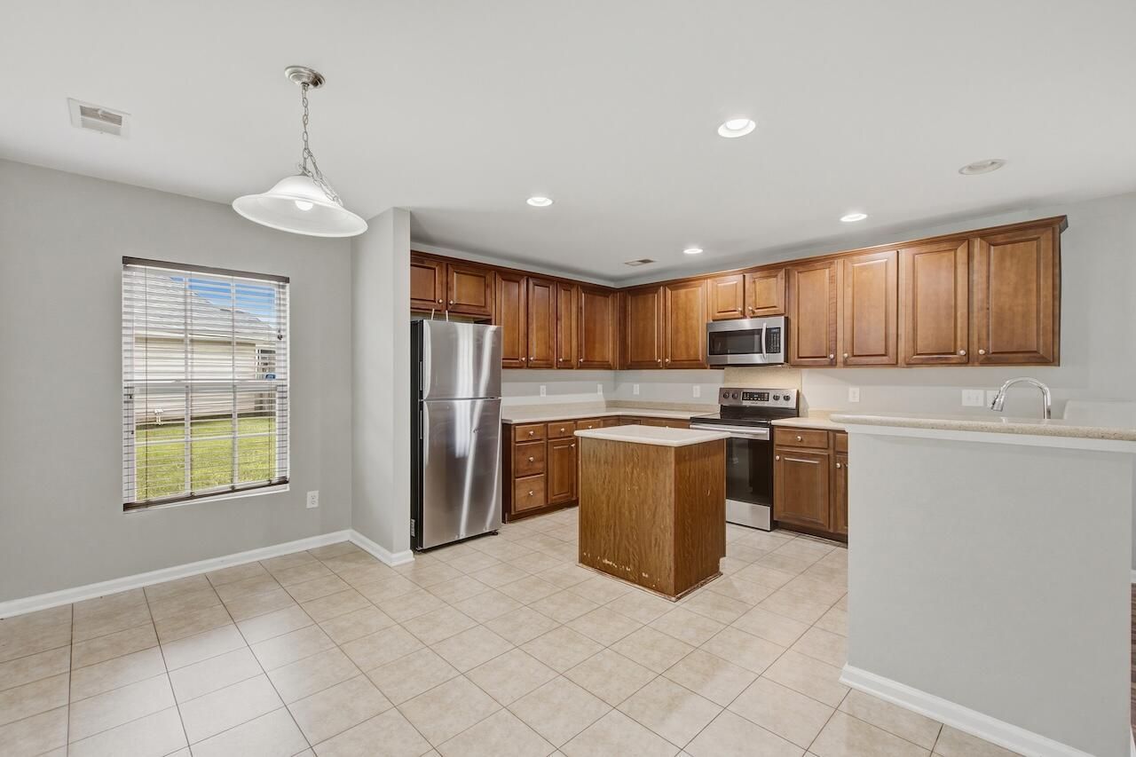 1522 Mandarin Court Photo 6