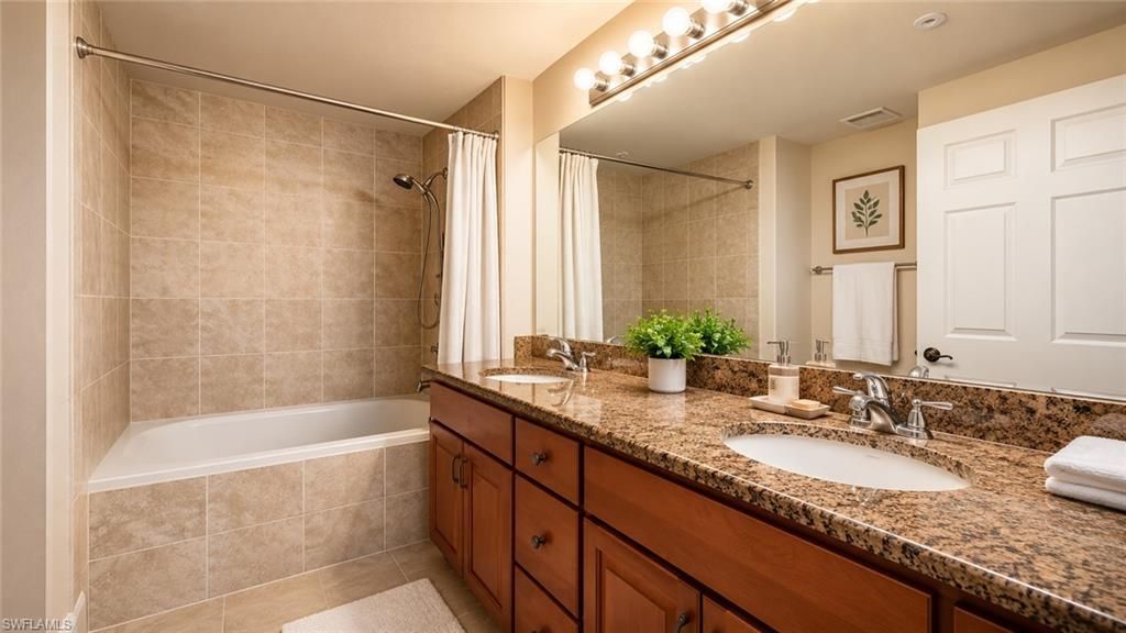 13100 Bella Casa Cir, Unit 235, Fort Myers, FL 33966 Photo