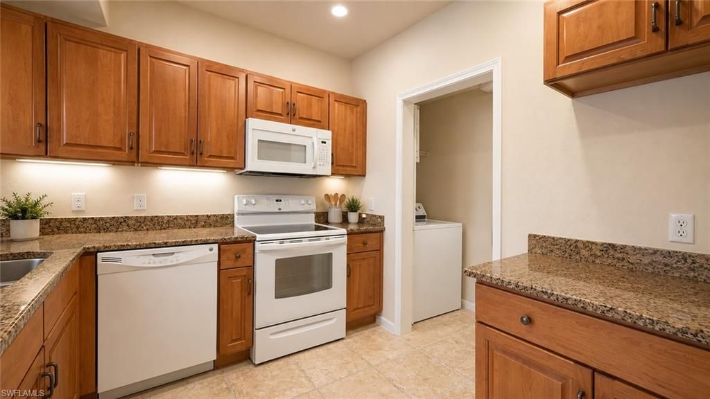 13100 Bella Casa Cir, Unit 235, Fort Myers, FL 33966 Photo