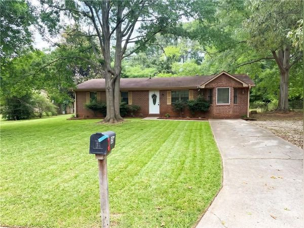 25 Pleasant Valley Road , Mcdonough, GA 30253