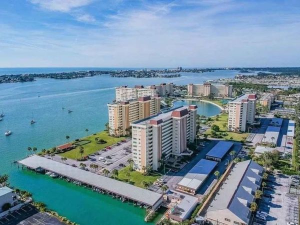 4550 COVE CIRCLE , Unit 808, ST PETERSBURG, FL 33708