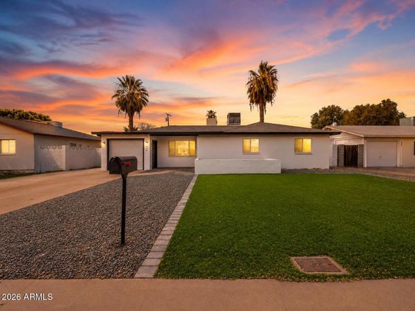 316 E EL CAMINO Drive, Phoenix, AZ 85020