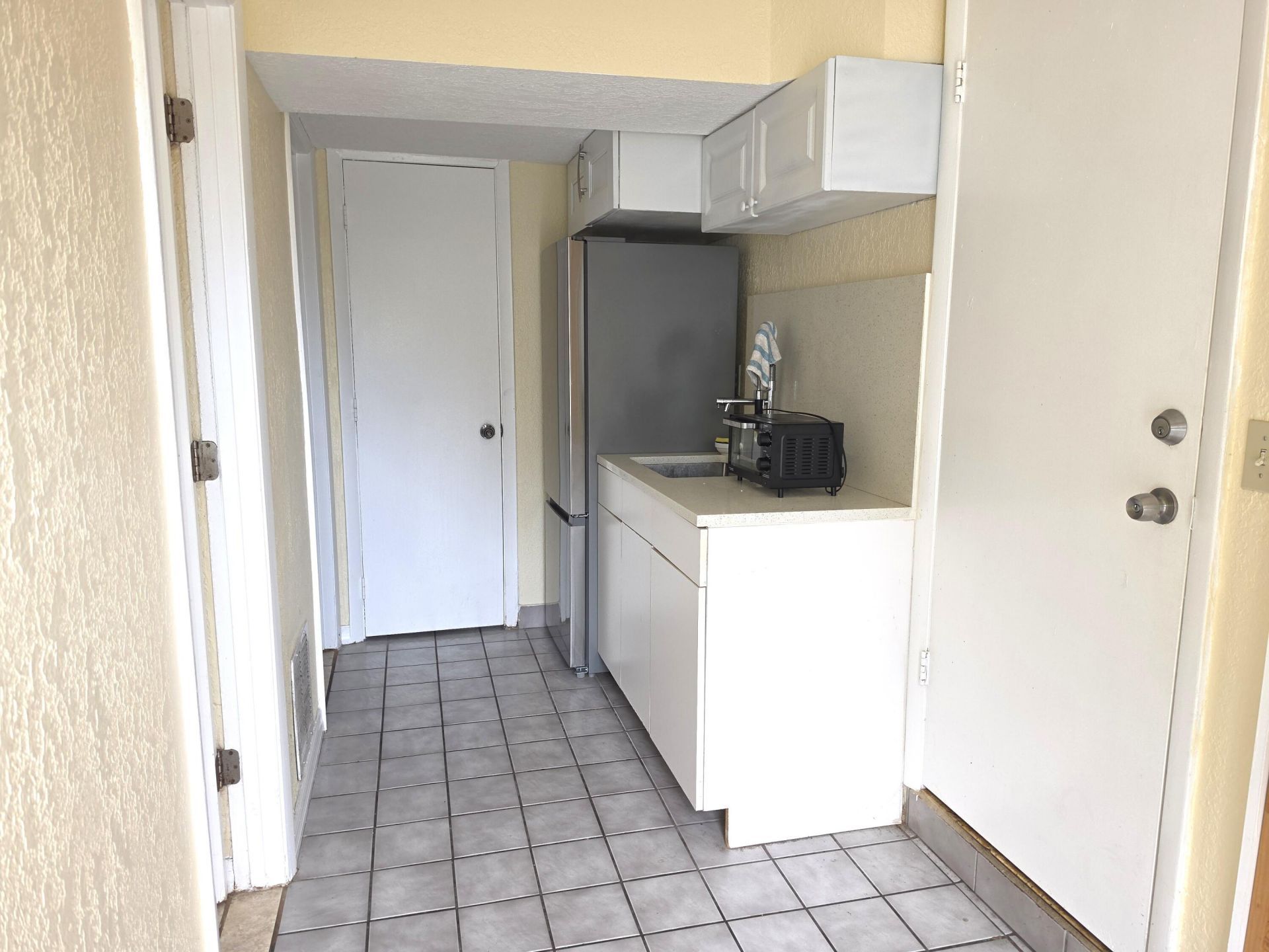 814 Poplar Drive, Unit B, Lake Park, FL 33403 Photo