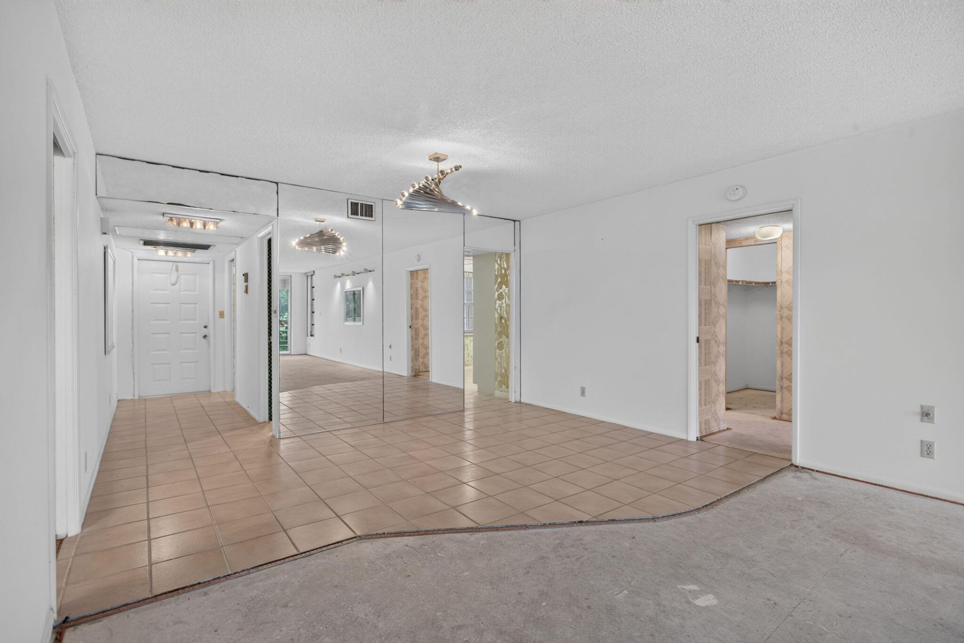 806 Cypress Boulevard, Unit 209, Pompano Beach, FL 33069 Photo