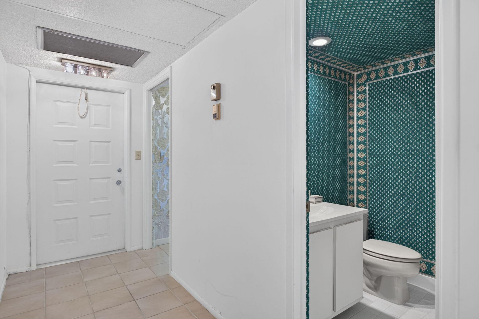806 Cypress Boulevard, Unit 209, Pompano Beach, FL 33069 Photo