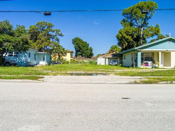 807 N 22nd N Street, Fort Pierce, FL 34950