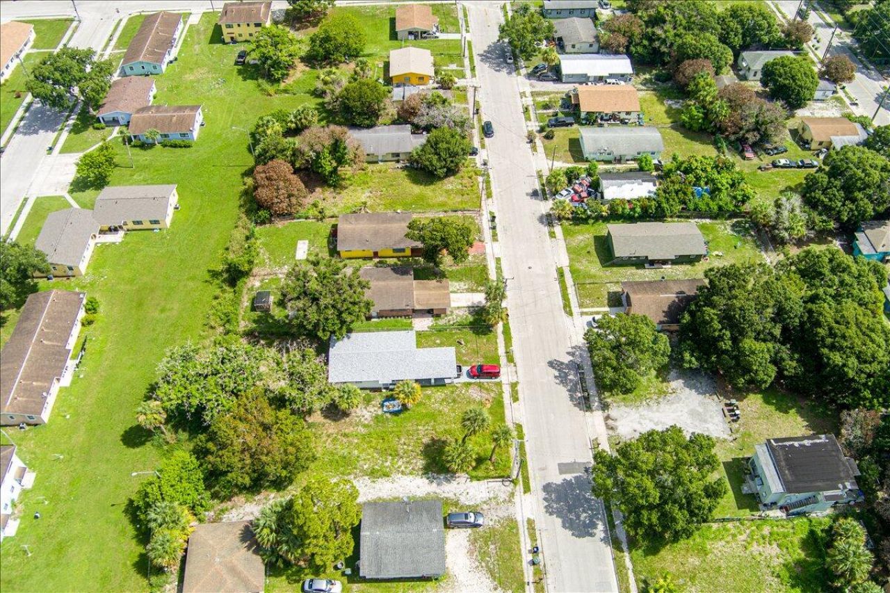 807 N 22nd N Street, Fort Pierce, FL 34950 Photo