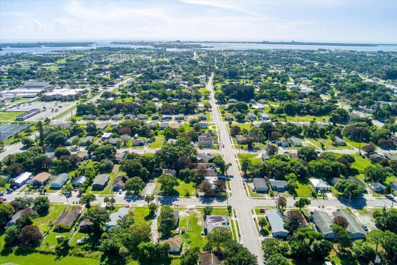 807 N 22nd N Street, Fort Pierce, FL 34950 Photo