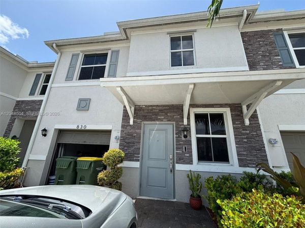 830 SE 19th St , Homestead, FL 33034