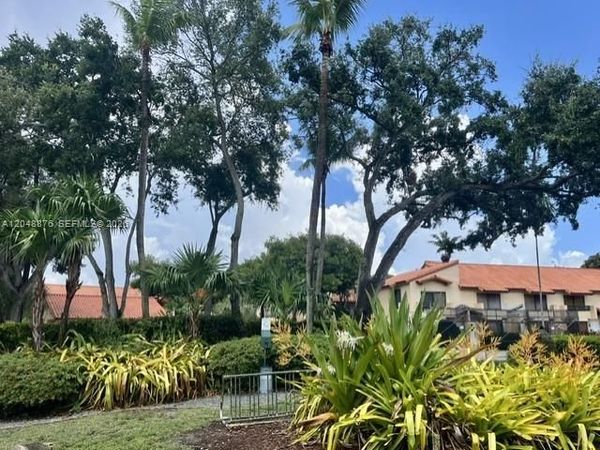 10211 SW 77th Ct , Miami, FL 33156