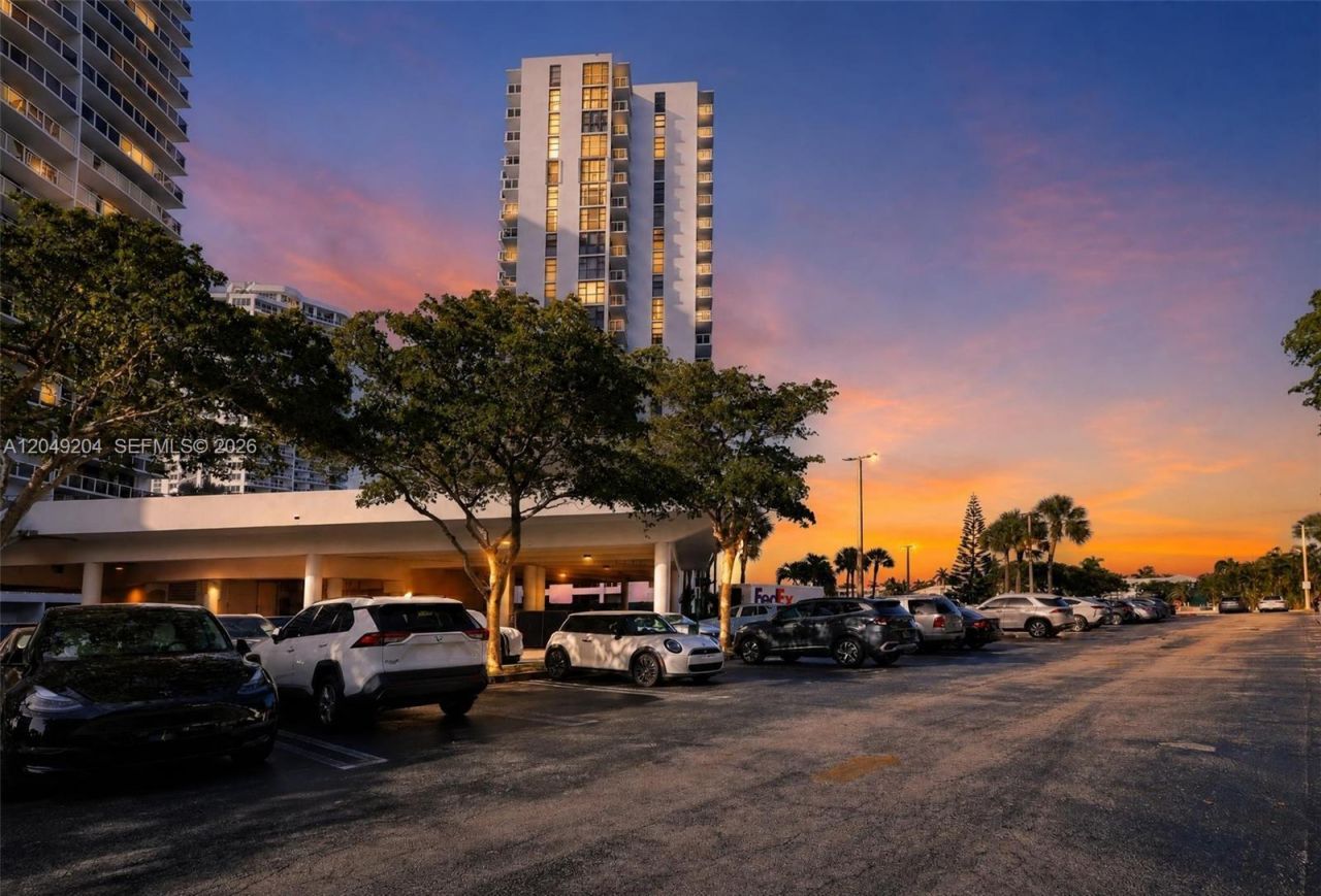 20505 E Country Club Dr, Unit 1739, Aventura, FL 33180 Photo