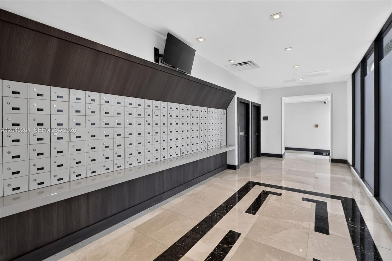 20505 E Country Club Dr, Unit 1739, Aventura, FL 33180 Photo