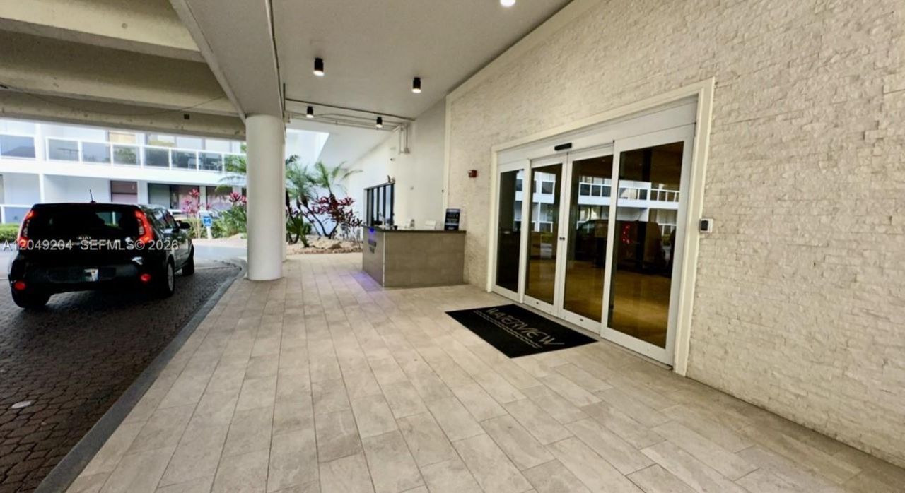 20505 E Country Club Dr, Unit 1739, Aventura, FL 33180 Photo
