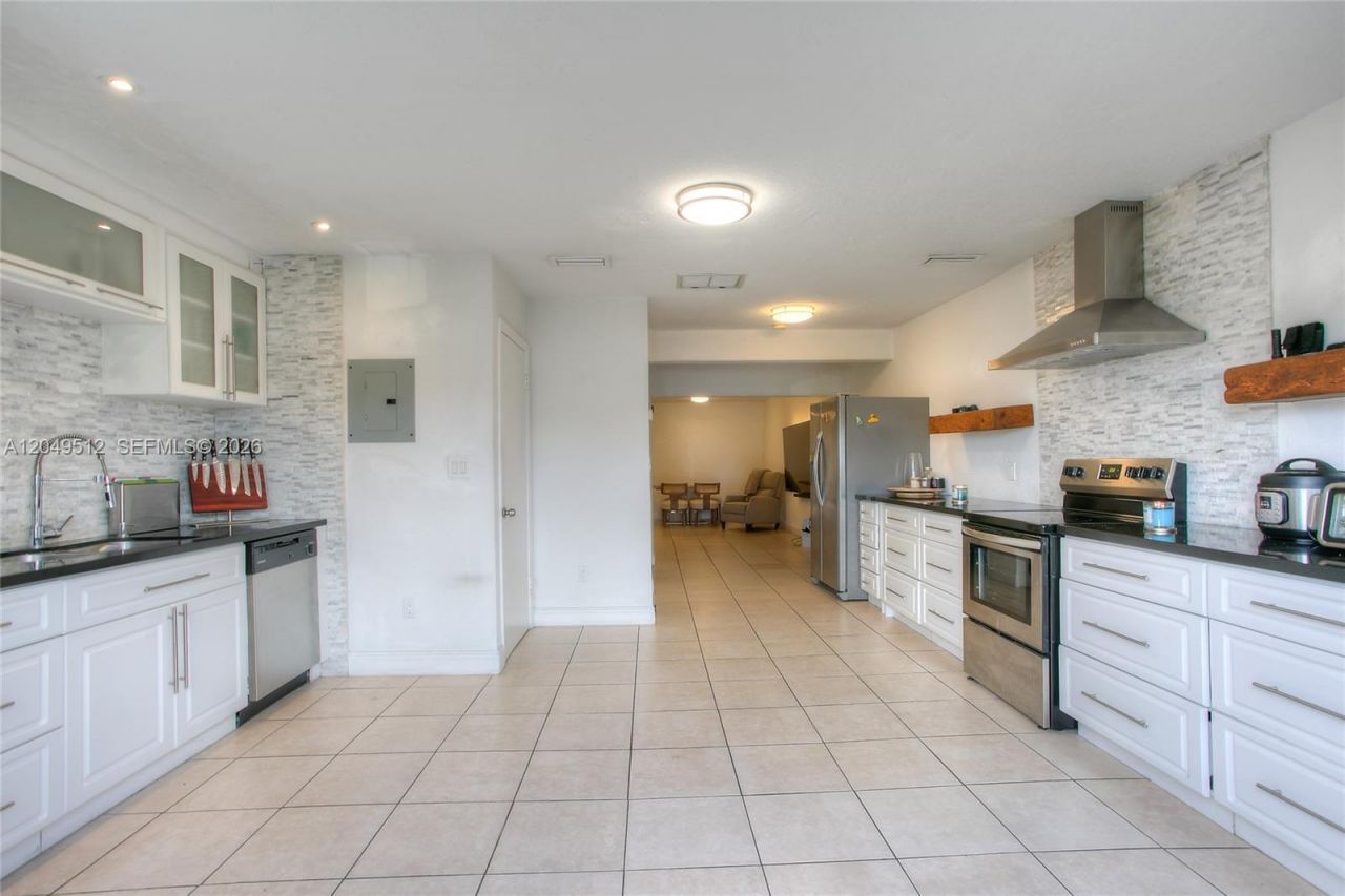 7389 W 18th Ave, Unit 7389, Hialeah, FL 33014 Photo