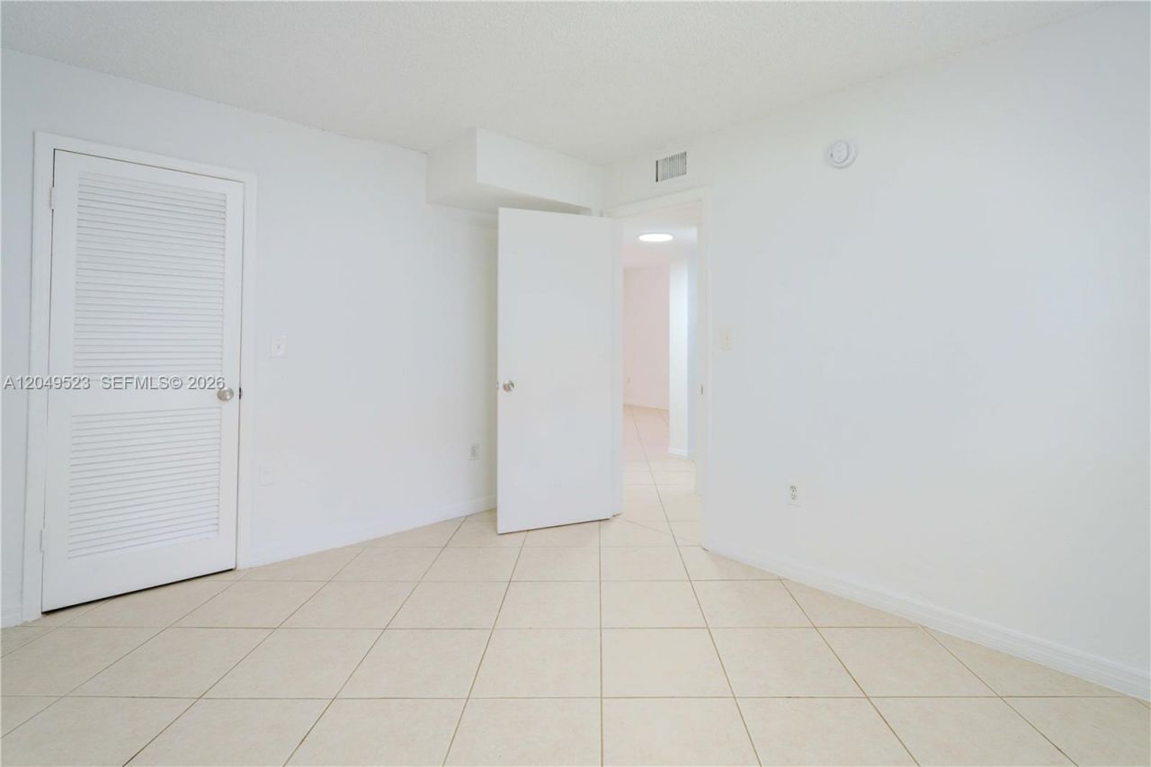 3265 Virginia St , Unit 15, Miami, FL 33133 Photo