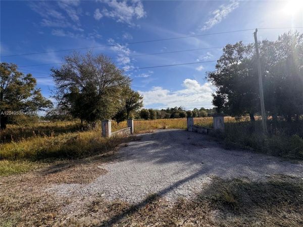 775 S Hacienda St , Clewiston, FL 33440