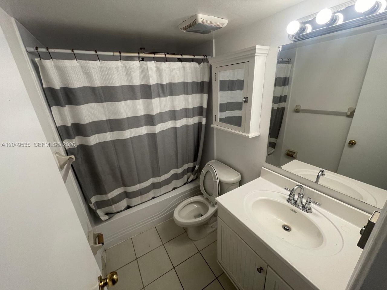 807 Twin Lakes Dr , Unit 32-G, Coral Springs, FL 33071 Photo