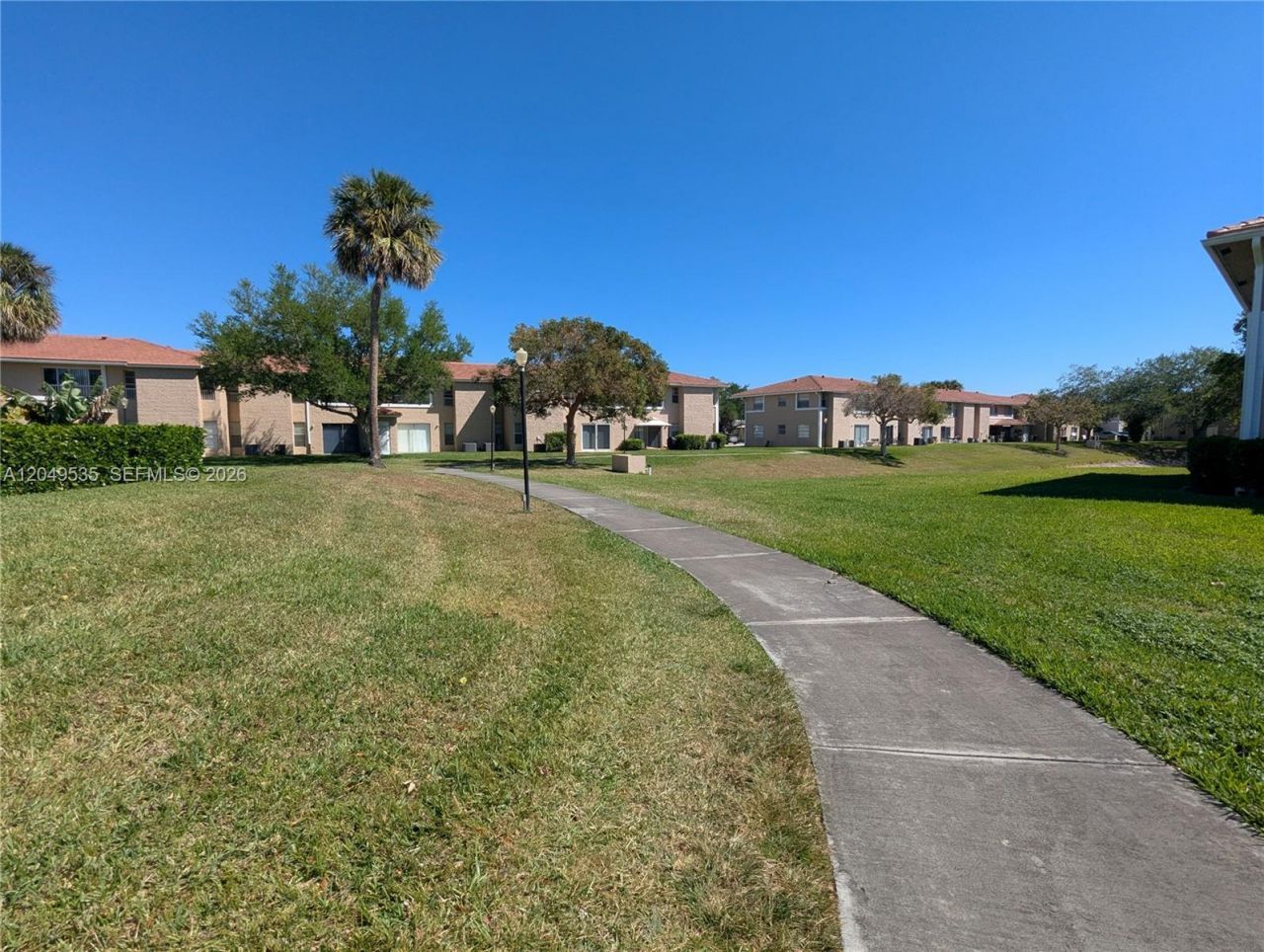 807 Twin Lakes Dr , Unit 32-G, Coral Springs, FL 33071 Photo
